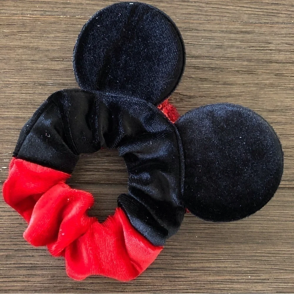 Disney red black